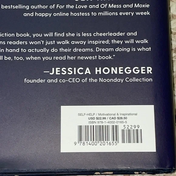 Girl, wash your face by Rachel Hollis - Picture 3 of 5